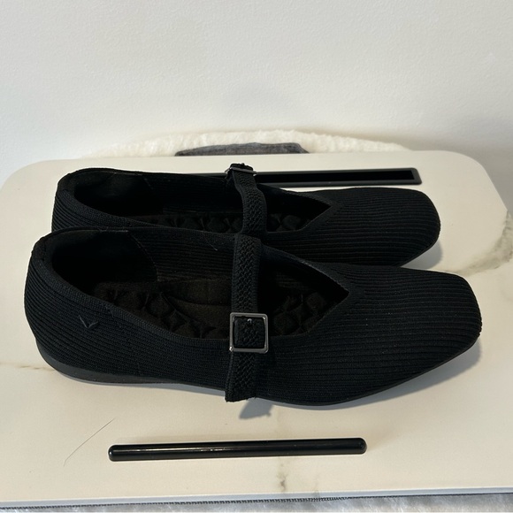 Vivaia Black -like new- Mary Jane Square toe Margot Walkers - size 9US/40EU - Picture 3 of 11